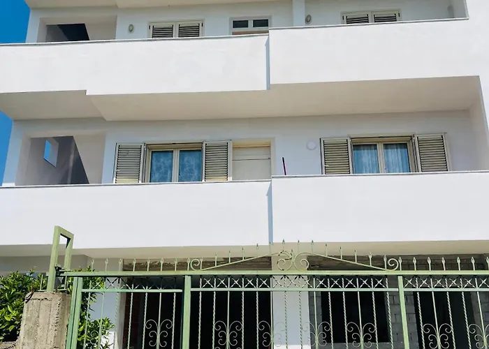 Blendi Holiday home Golem (Tirana)